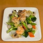Best Shrimp and Scallops with Mixed Vegetables in La Plata, MD